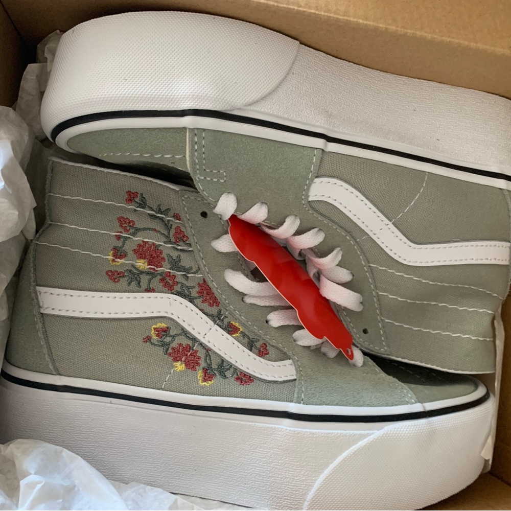 Brand new in box - Vans Sk8-Hi tapered platform shoes